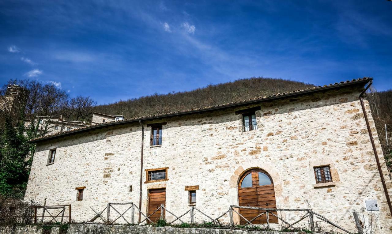 Le Aie Di Postignano Apartment Sellano Exterior photo